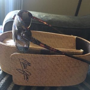 Maui Jim Sunglasses includes case